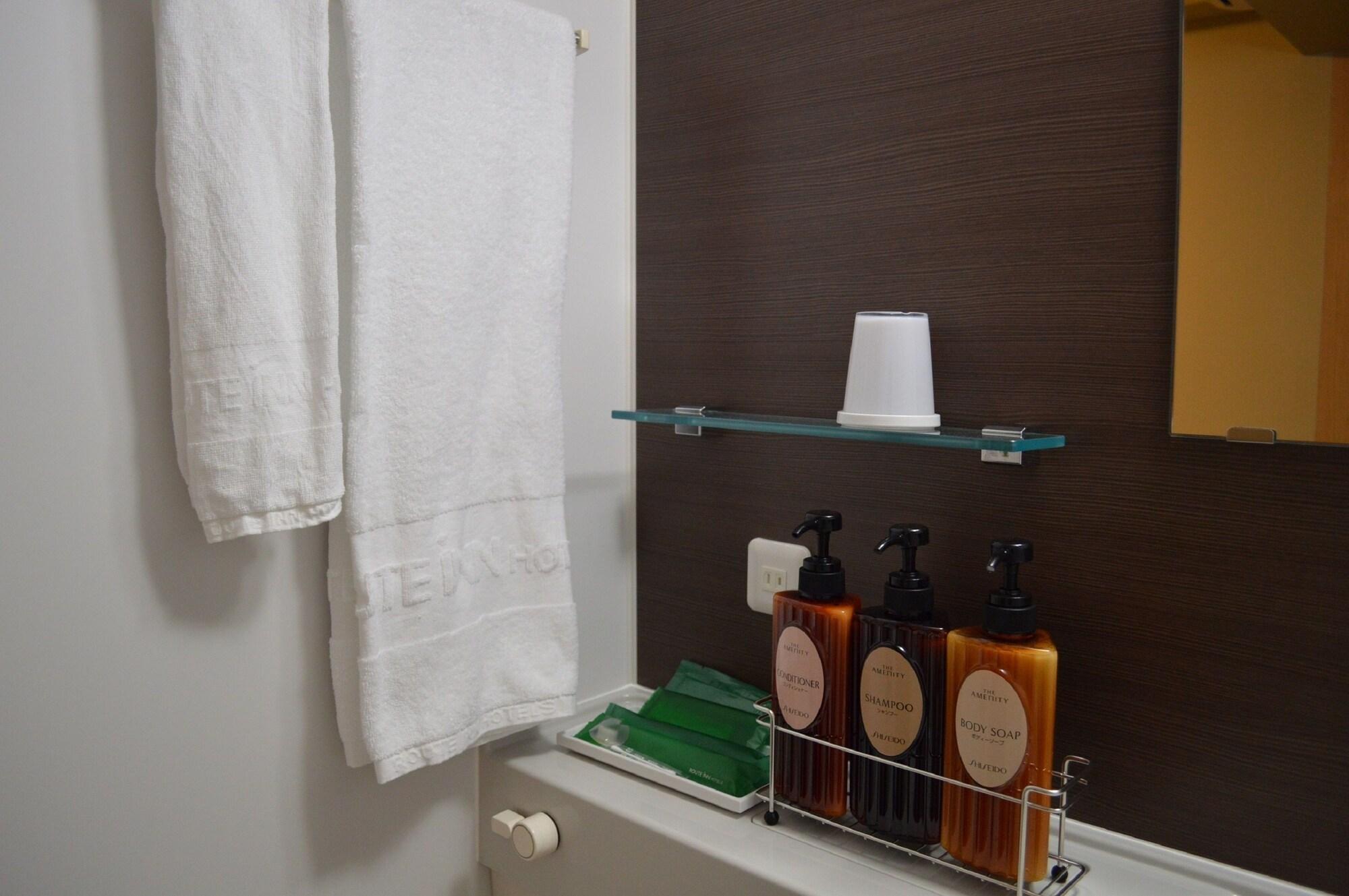 Hotel Route-Inn Toyama Ekimae Экстерьер фото
